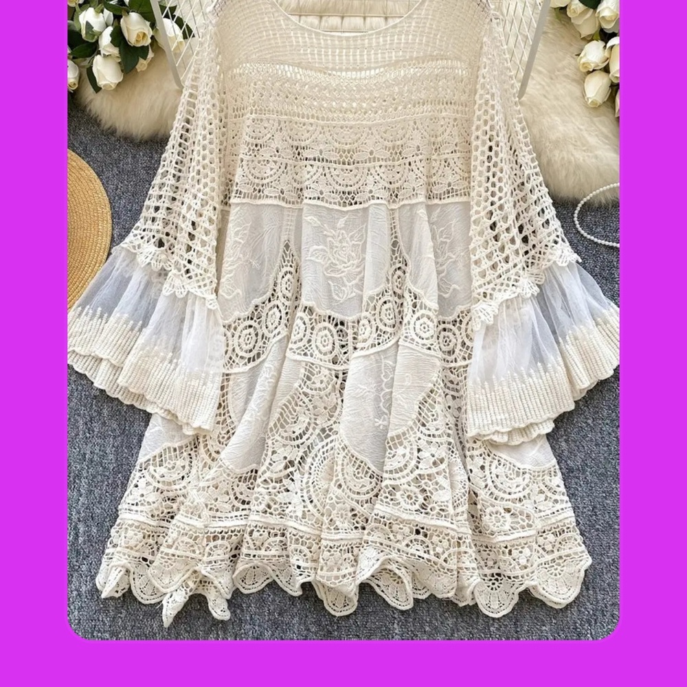 Chic Lace Blouse in Cream